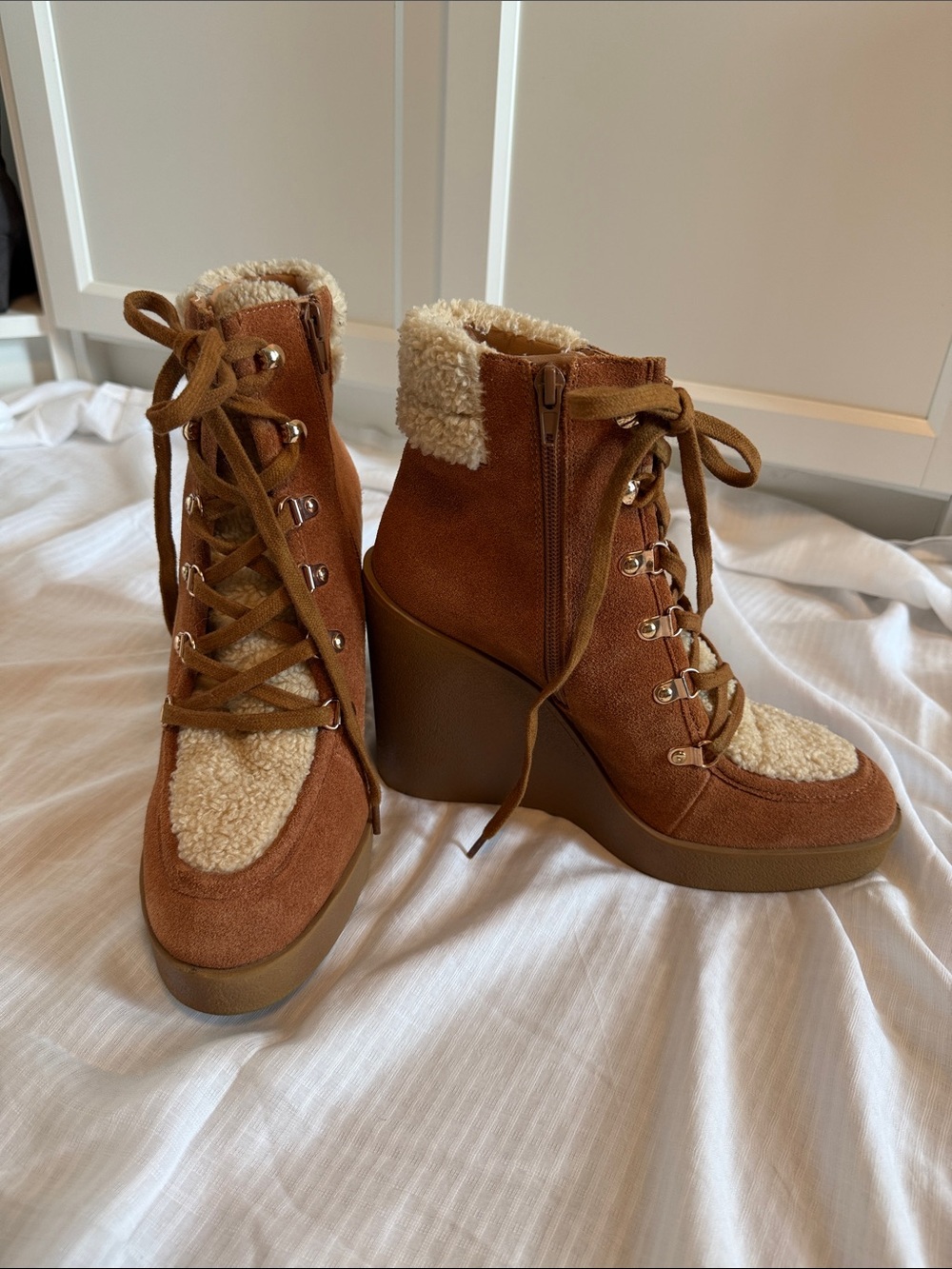 Jessica Simpson Tan Brown Suede Wedge Lace-Up Ankle Boots size 9